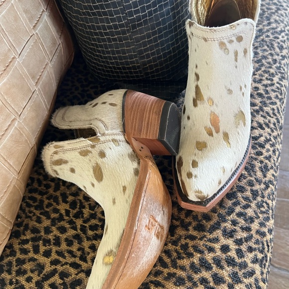 Ariat Gold and Cream Ankle Booties - Picture 3 of 6